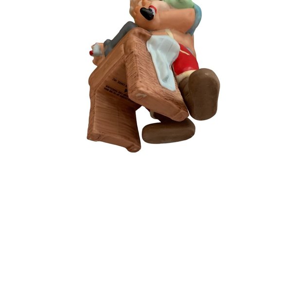 HALLMARK GOLD CROWN COLLECTIBLE SANTA THE TOYMAKER FINE PORCELAIN FIGURINE 1988 - Picture 5 of 10